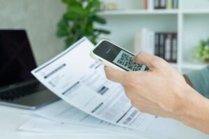 Cómo verificar una factura con el QR de VeriFactu y qué significa cada resultado