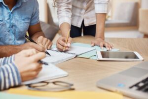 KPIs laborales esenciales para analizar la jornada de trabajo